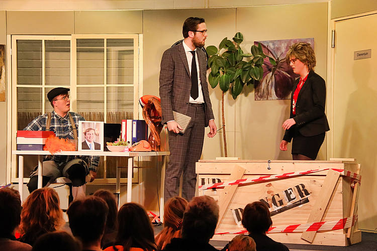 CPJ Waarder-Driebruggen met de klucht 'Dolle beestenboel'_44